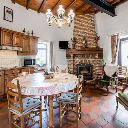 Stunning Holiday Home In Oombergen With Terrace And Garden Zottegem Kültér fotó