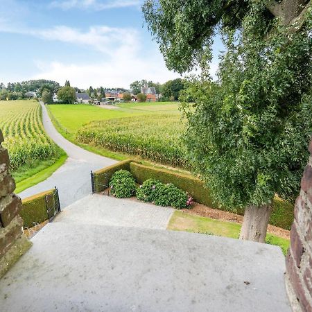 Stunning Holiday Home In Oombergen With Terrace And Garden Zottegem Kültér fotó
