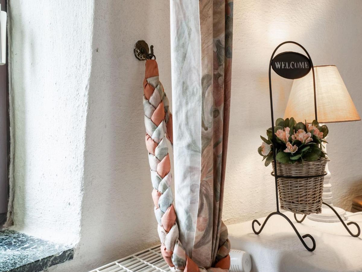 Stunning Holiday Home In Oombergen With Terrace And Garden Zottegem Kültér fotó