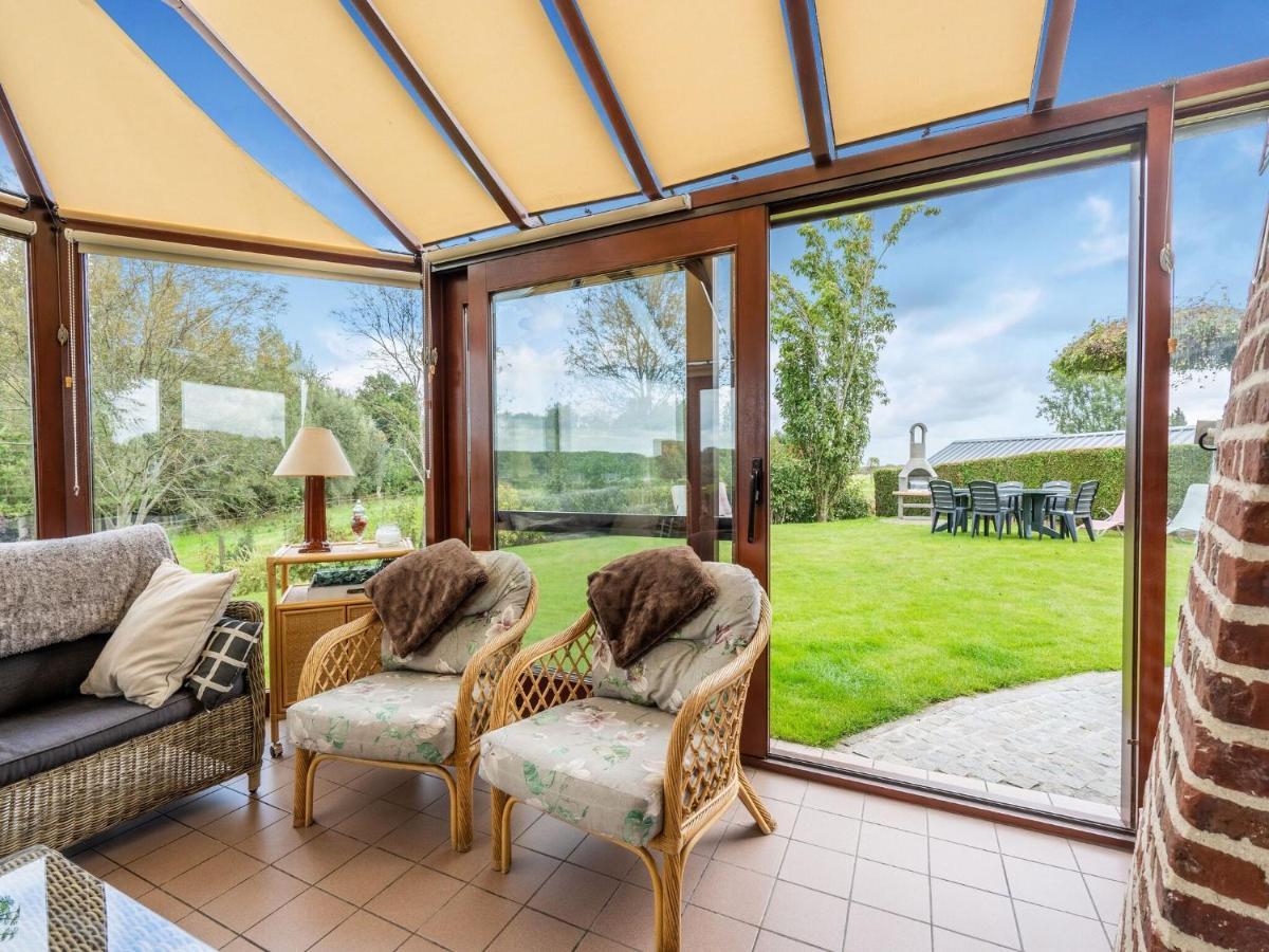 Stunning Holiday Home In Oombergen With Terrace And Garden Zottegem Kültér fotó