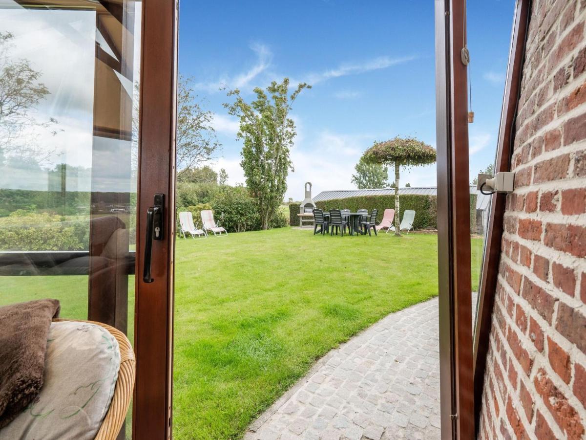 Stunning Holiday Home In Oombergen With Terrace And Garden Zottegem Kültér fotó
